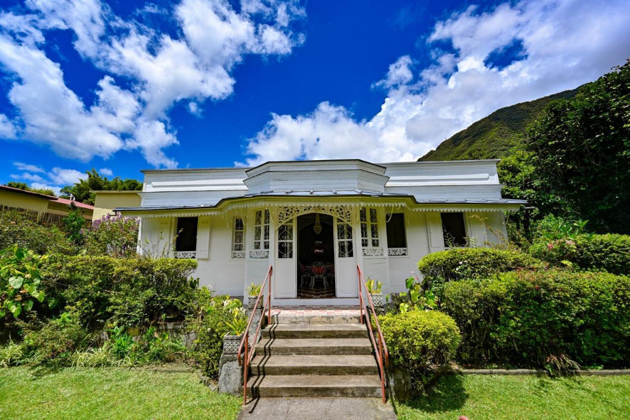 La Villa Blanche, Hell-Bourg 萨拉济 外观 照片